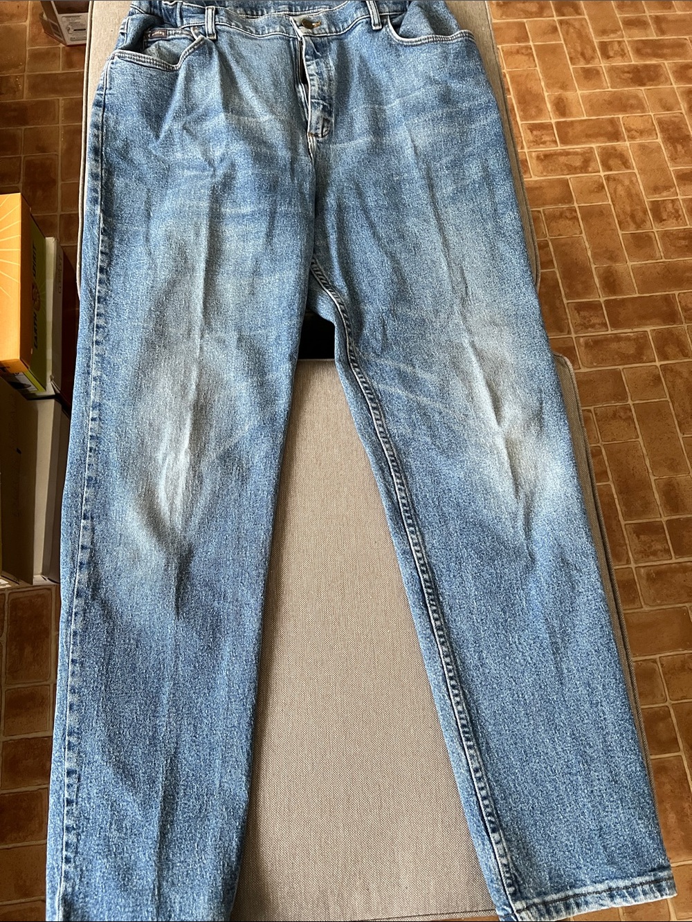 Women’s Classic Light Blue Jeans - Casual Straight Fit